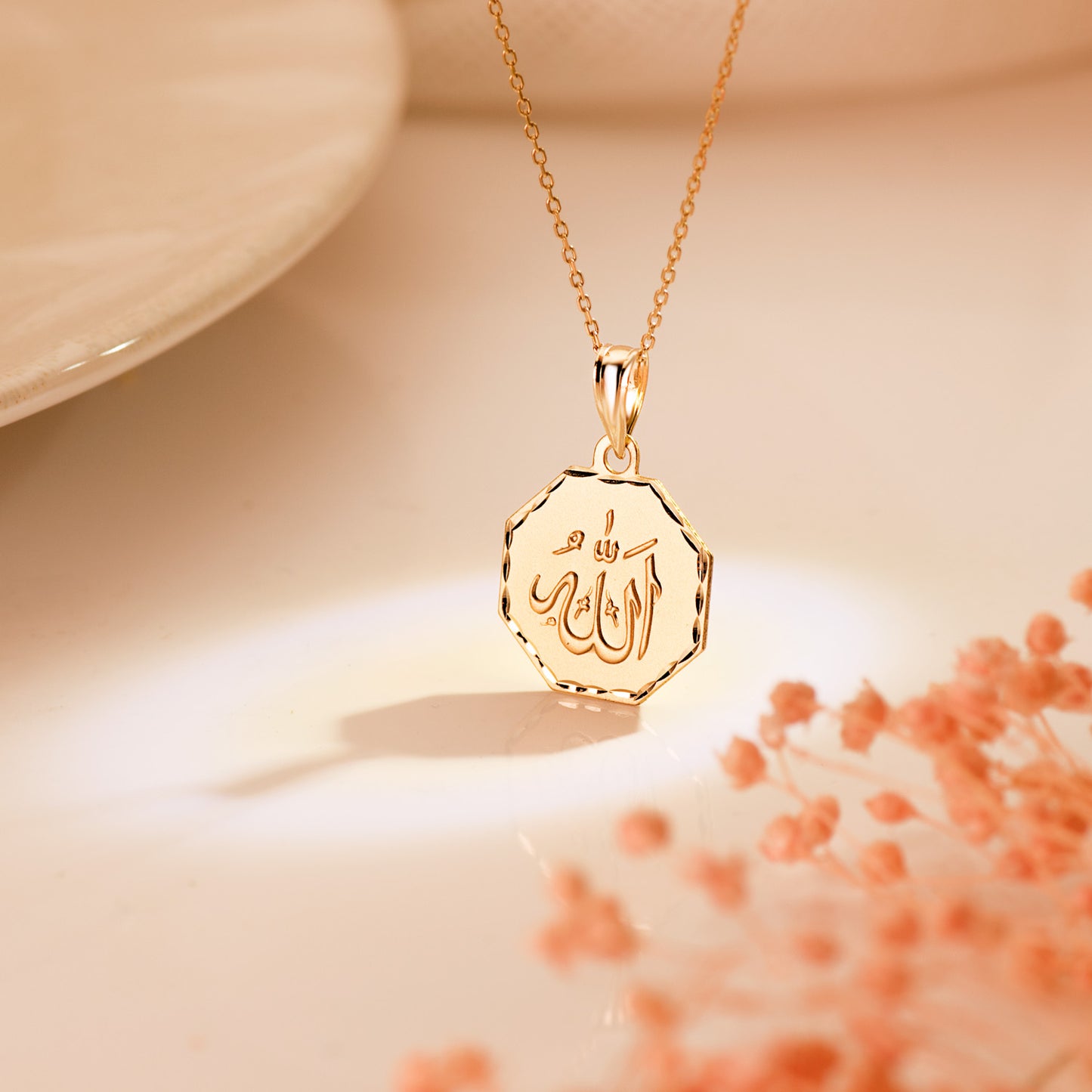 18K MEDALLA ORO AMARILLO ALA ES GRANDE OCTOGONO TALLADA Y MATIZADA 15X15 MM