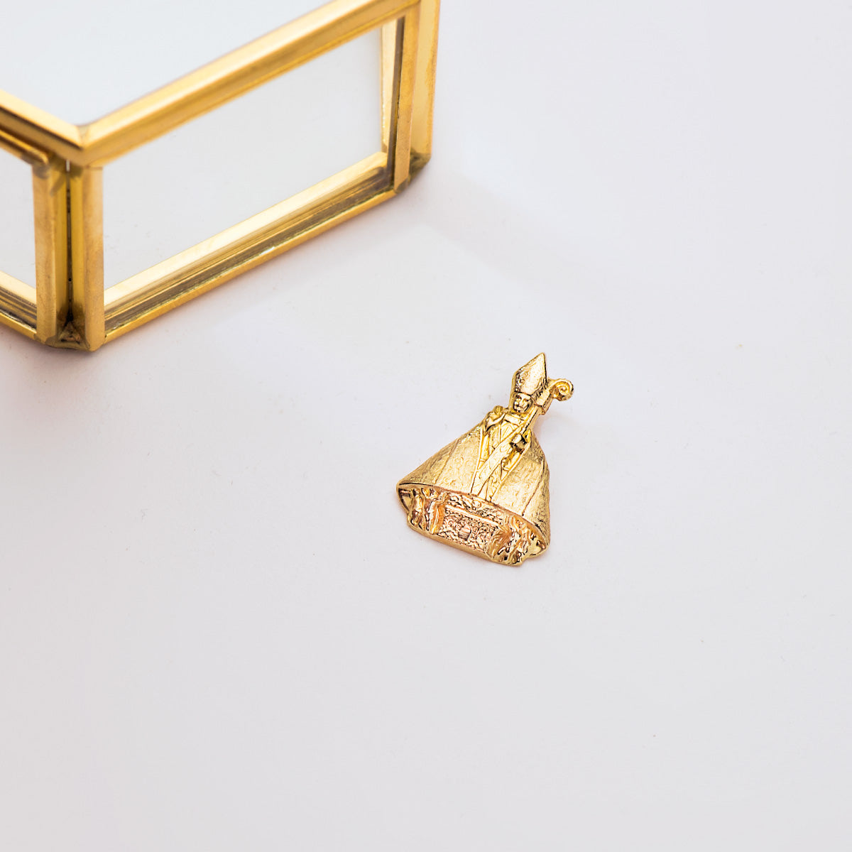 18K MEDALLA ORO AMARILLO SAN FERMIN SILUETA EN BRILLO 22X16 MM