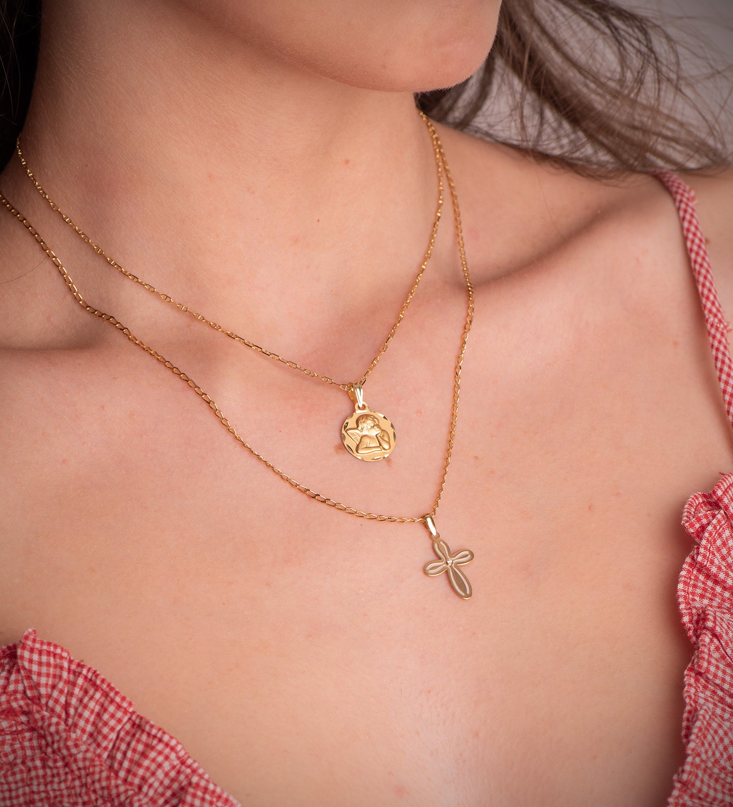 18K MEDALLA ORO AMARILLO REDONDA ANGELITO BURLON TALLADA 14 MM