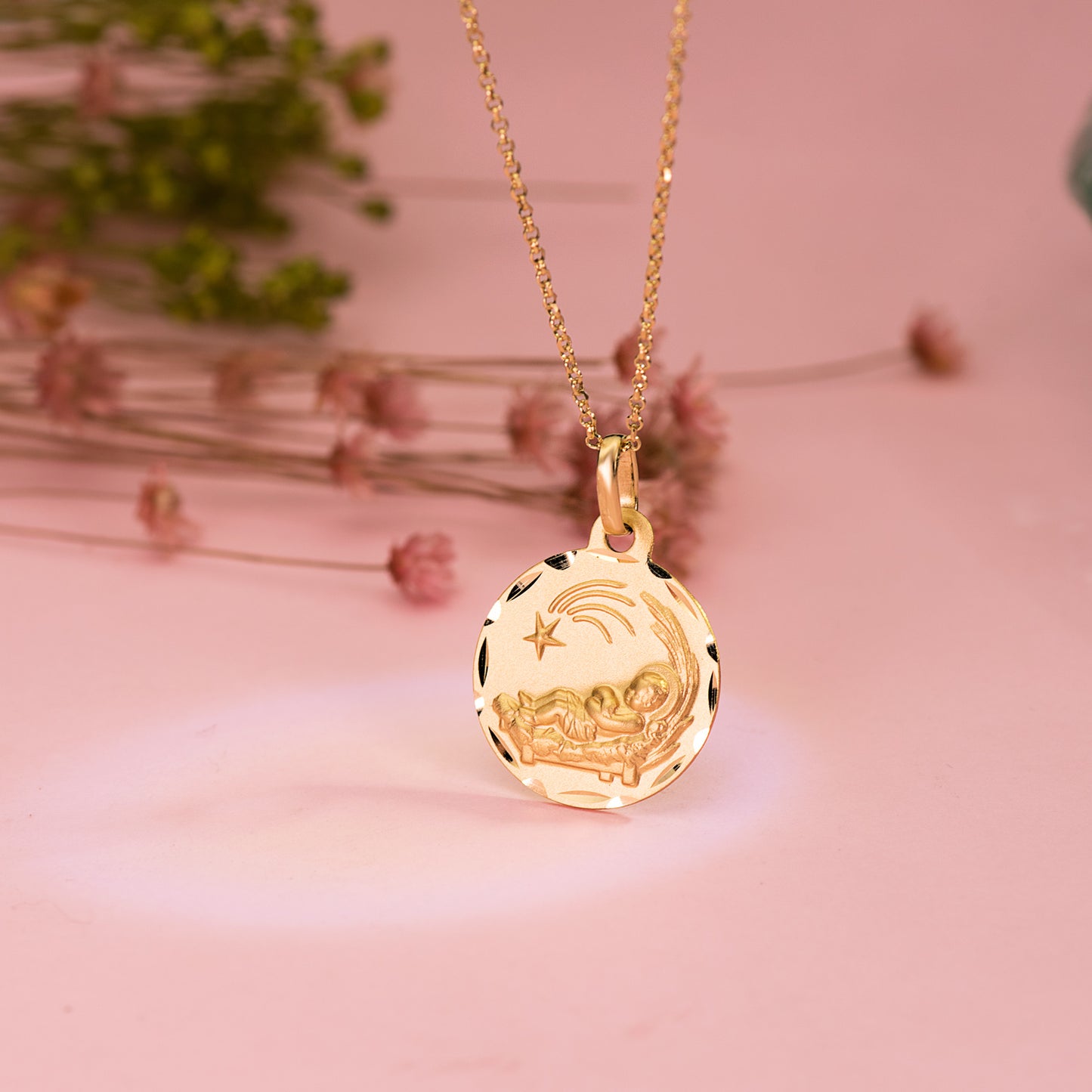 18K MEDALLA ORO AMARILLO NIÑO DEL PESEBRE TALLADA 16 MM